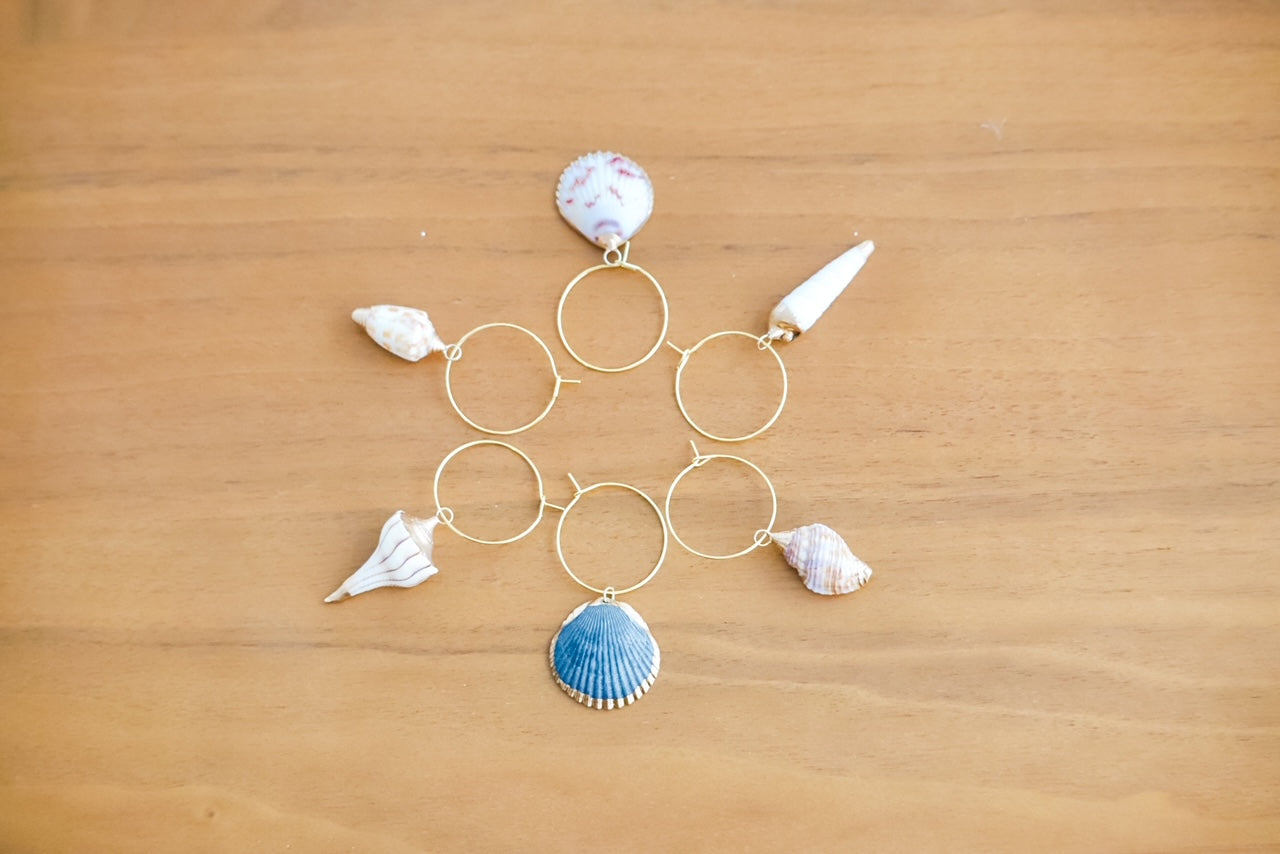 Gilded Seashell Wine Charm Set