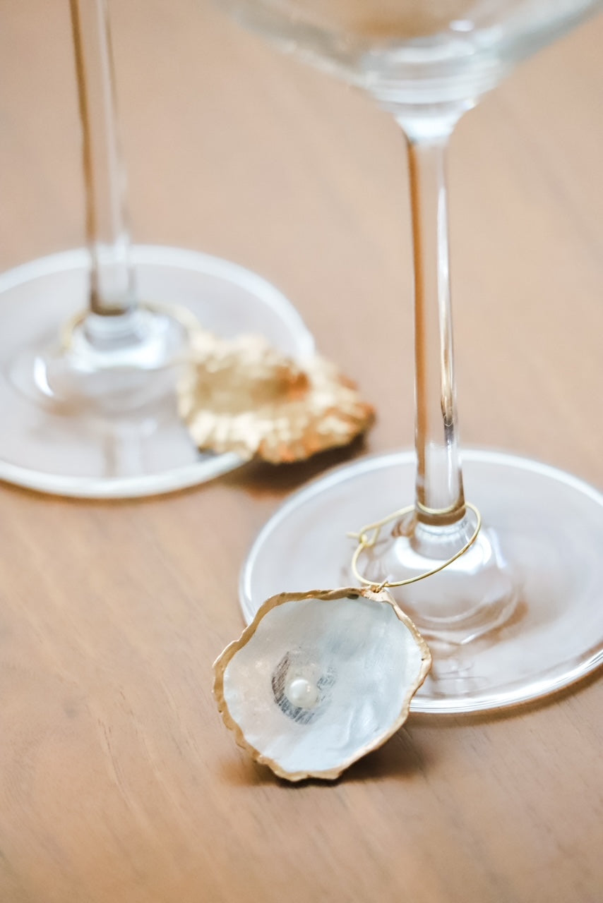 Gilded Mini Oyster Wine Charm Set - Pearl Edition